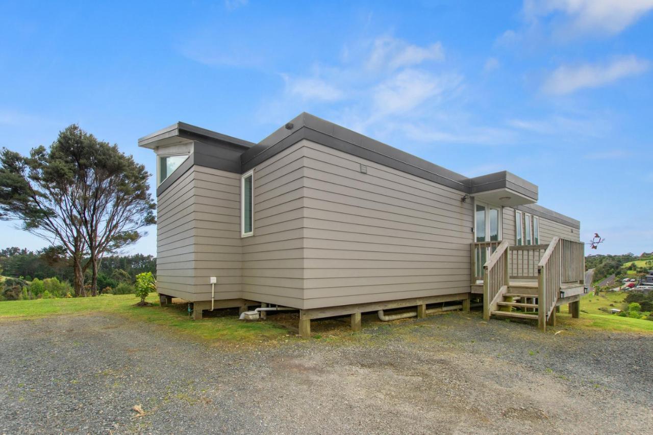 Paroa Bay Chalets - Te Whare Kereru Russell Eksteriør billede